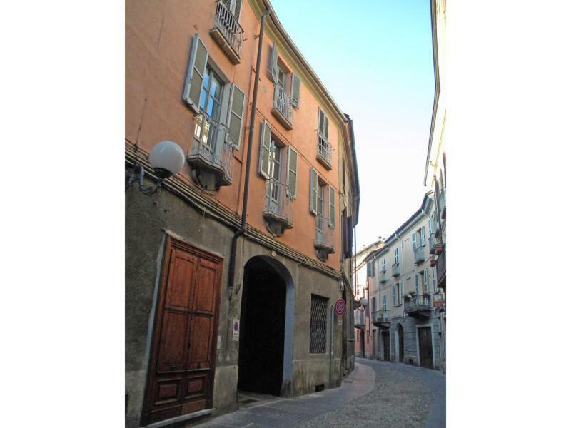 Appartamento In Centro Storico Asti Bagian luar foto