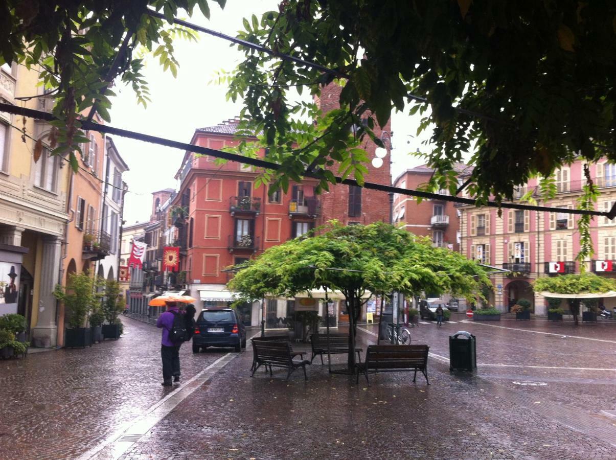 Appartamento In Centro Storico Asti Bagian luar foto